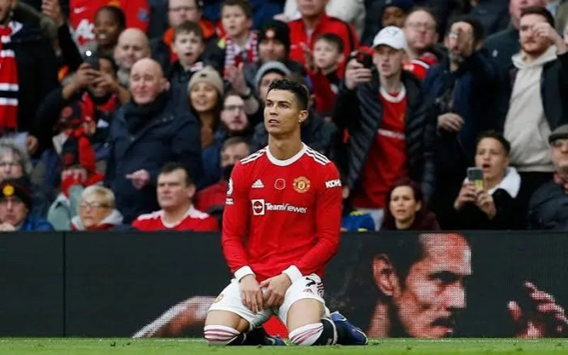 CR7 là ai? Khám phá hành trình huyền thoại của kỷ lục gia bóng đá