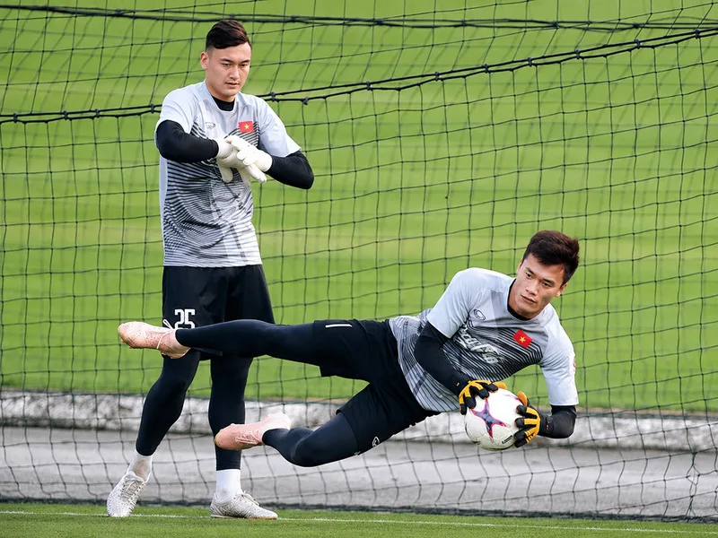 GK trong bóng đá là viết tắt của Goalkeeper, tức thủ môn – người bảo vệ khung thành.